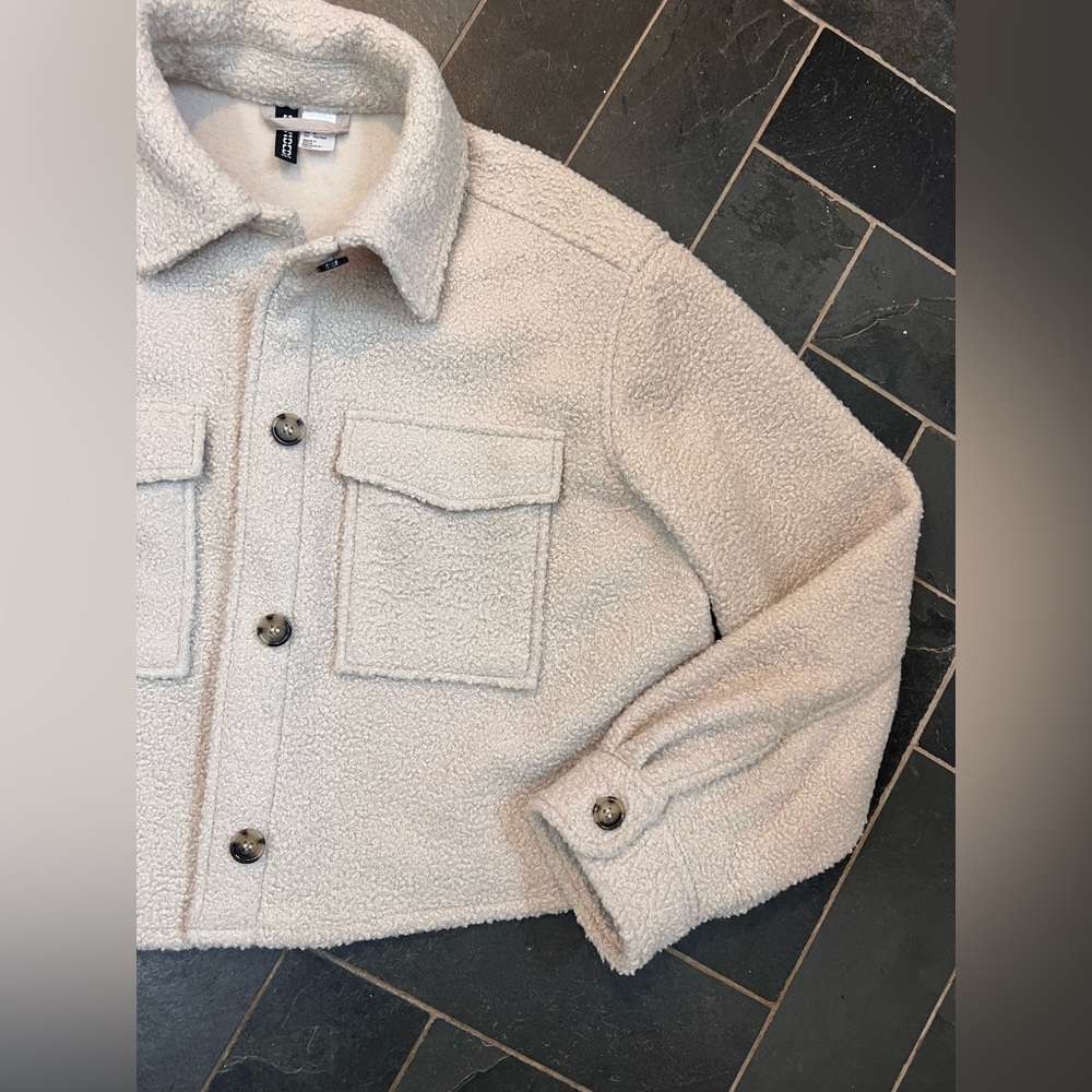 H&M Crop Shirt Jacket shacket in taupe Beige size medium - Picture 8 of 9